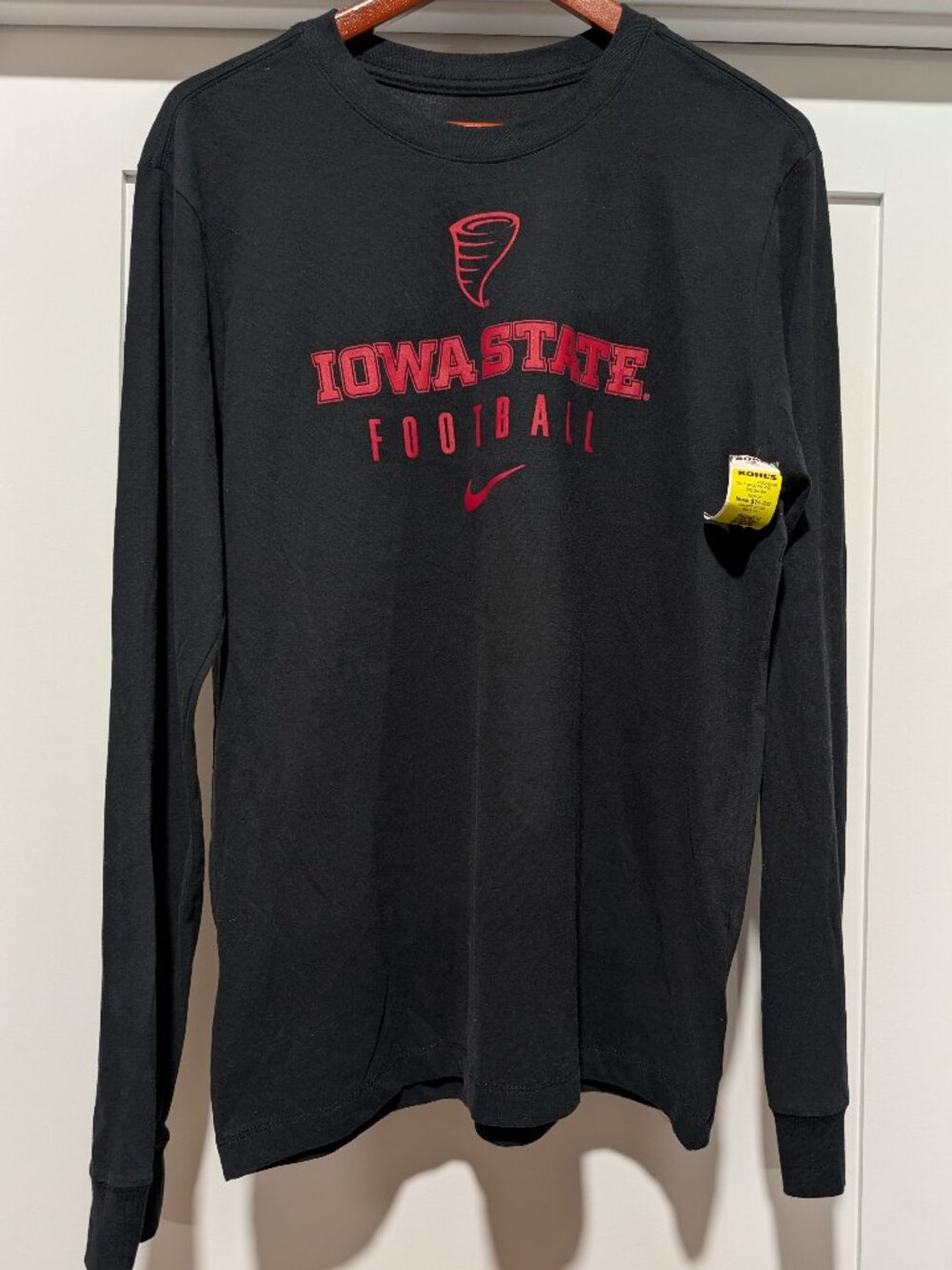 The Nike Tee Dri Fit Size Medium, Mens Long Sleeve Iowa State Footballate